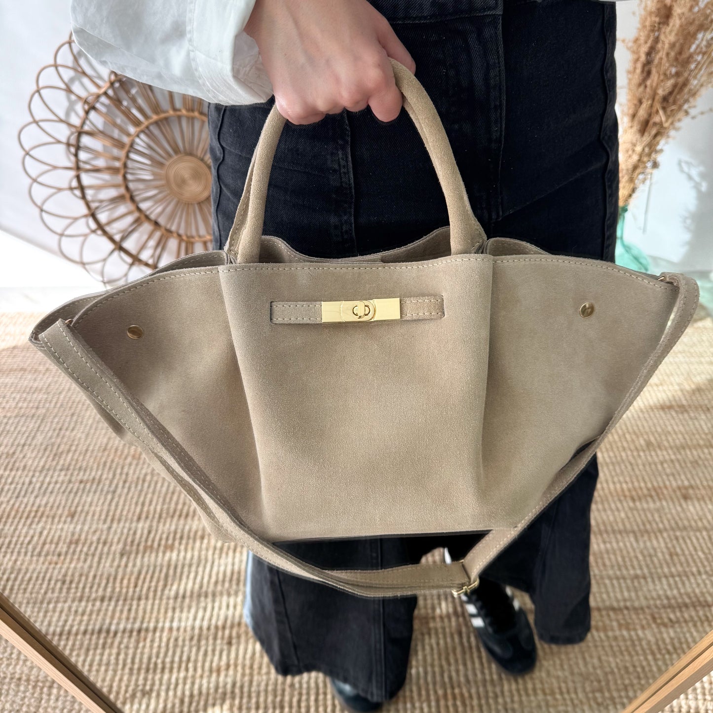 Bolso tote cierre serraje beige