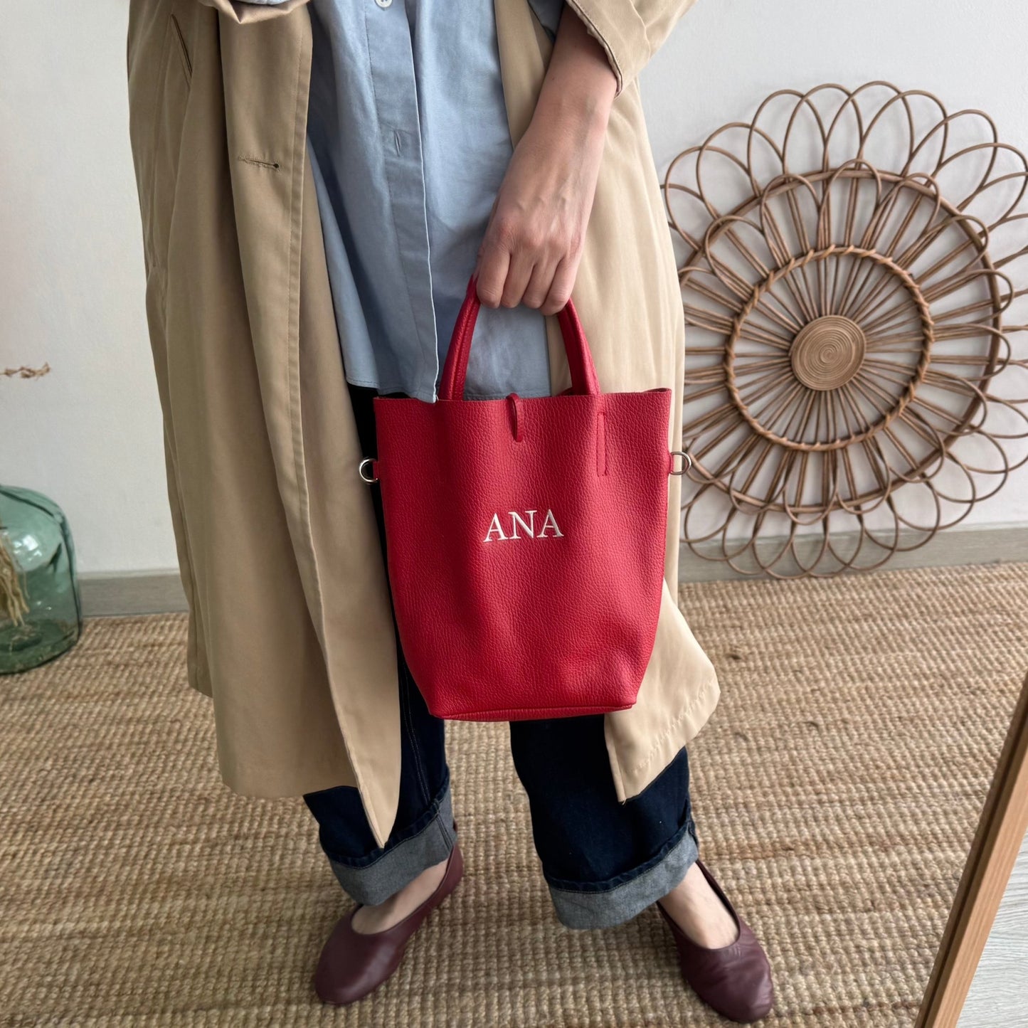 Bolso pequeño piel rojo personalizado iniciales bordadas - Bubbleshopbcn
