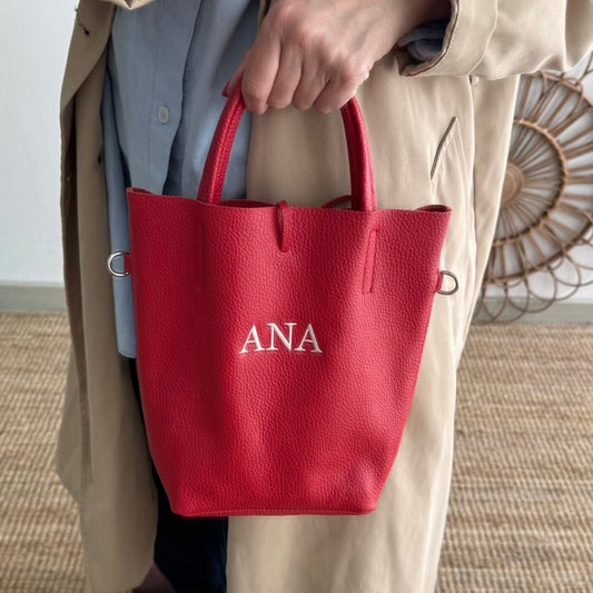 Bolso pequeño piel rojo personalizado iniciales bordadas - Bubbleshopbcn