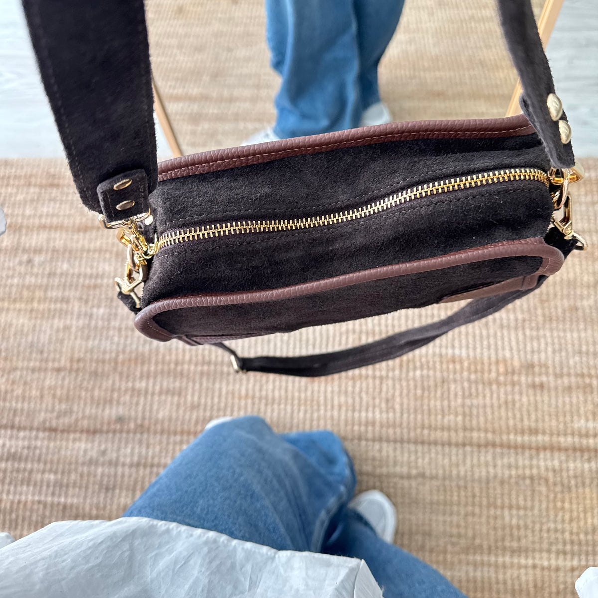 Bolso baúl serraje marrón y piel marrón