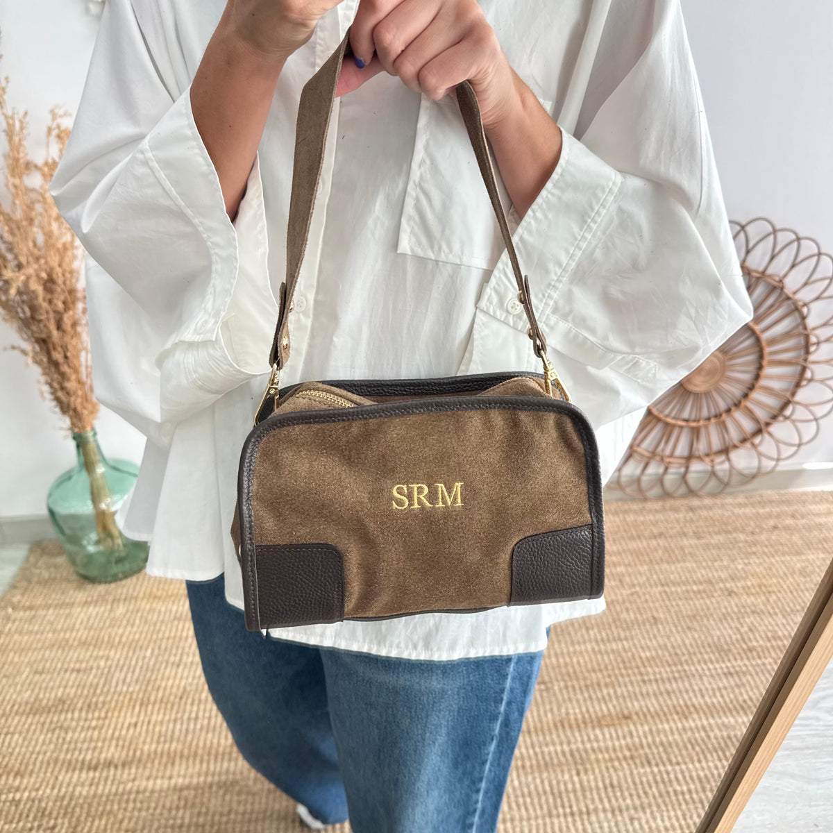 Bolso baúl serraje taupe y piel marrón