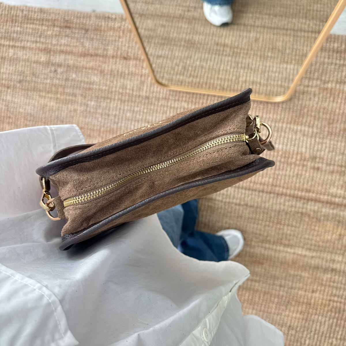 Bolso baúl serraje taupe y piel marrón