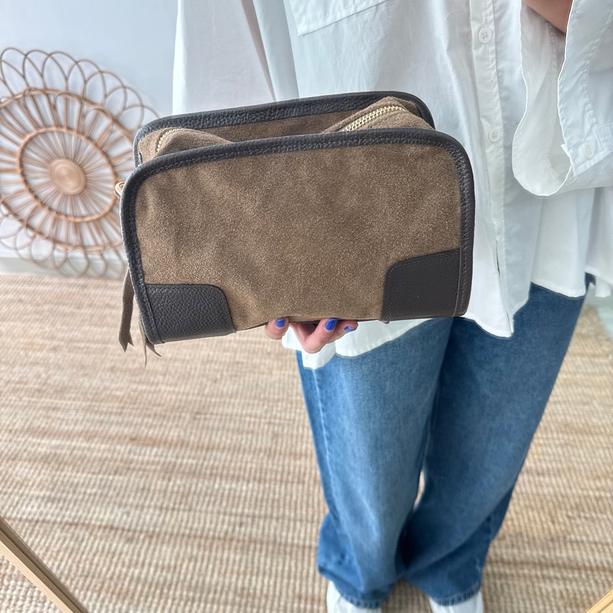 Bolso baúl serraje taupe y piel marrón
