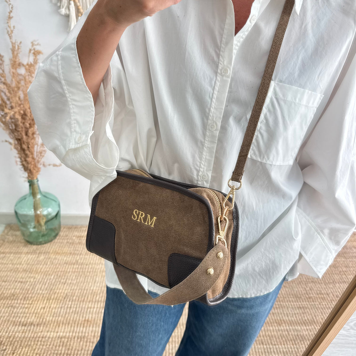 Bolso baúl serraje taupe y piel marrón