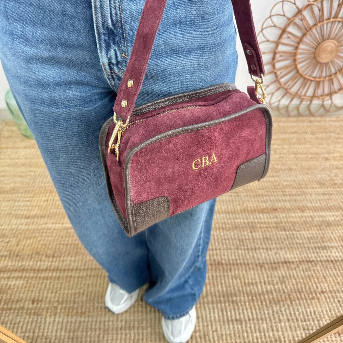 Bolso baúl serraje granate y piel marrón