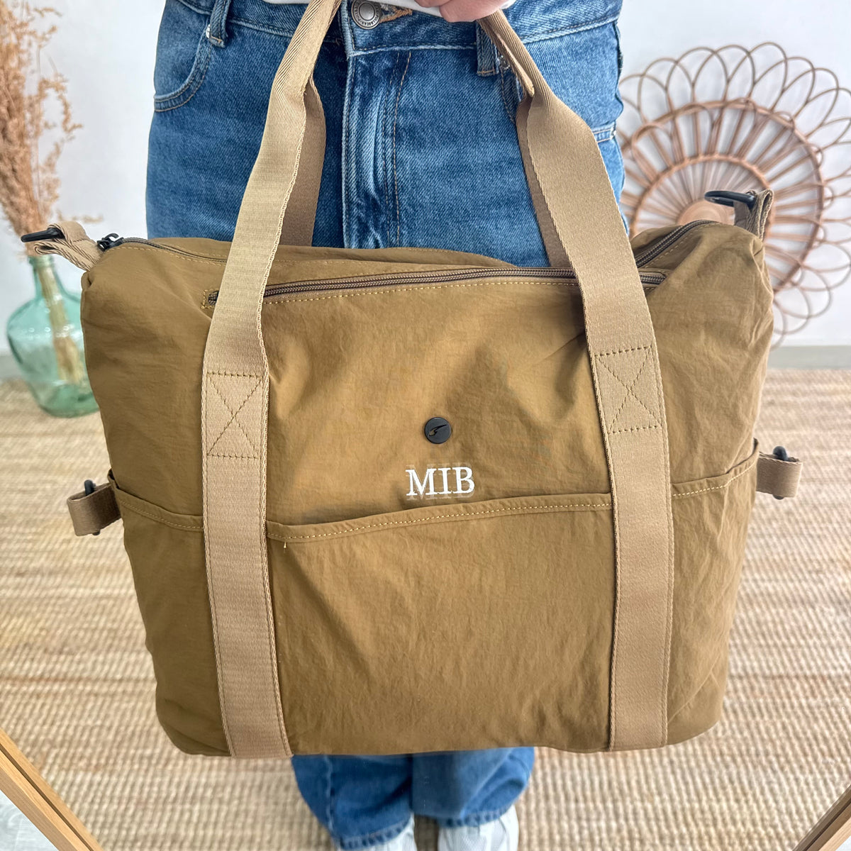 Bolso nylon multibolsillos camel