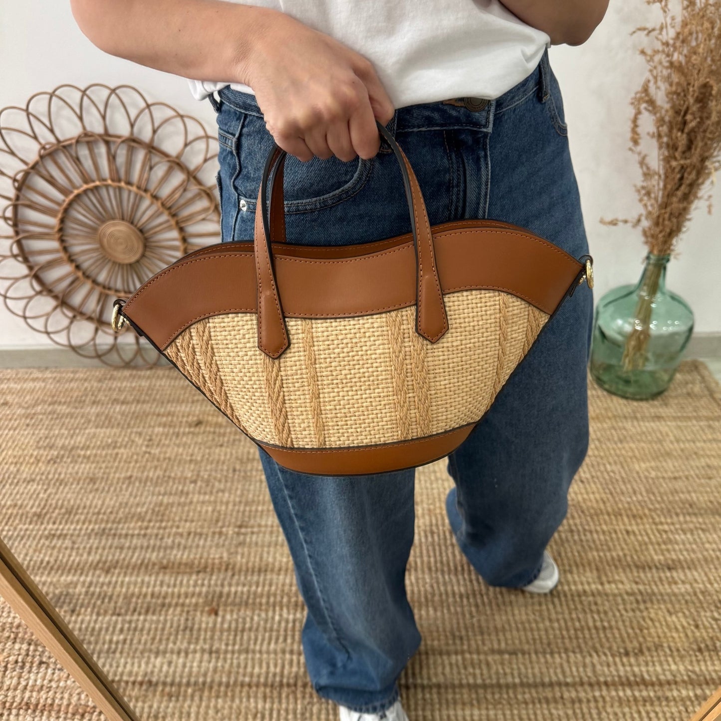 Mini Tote estructurado en piel y rafia camel