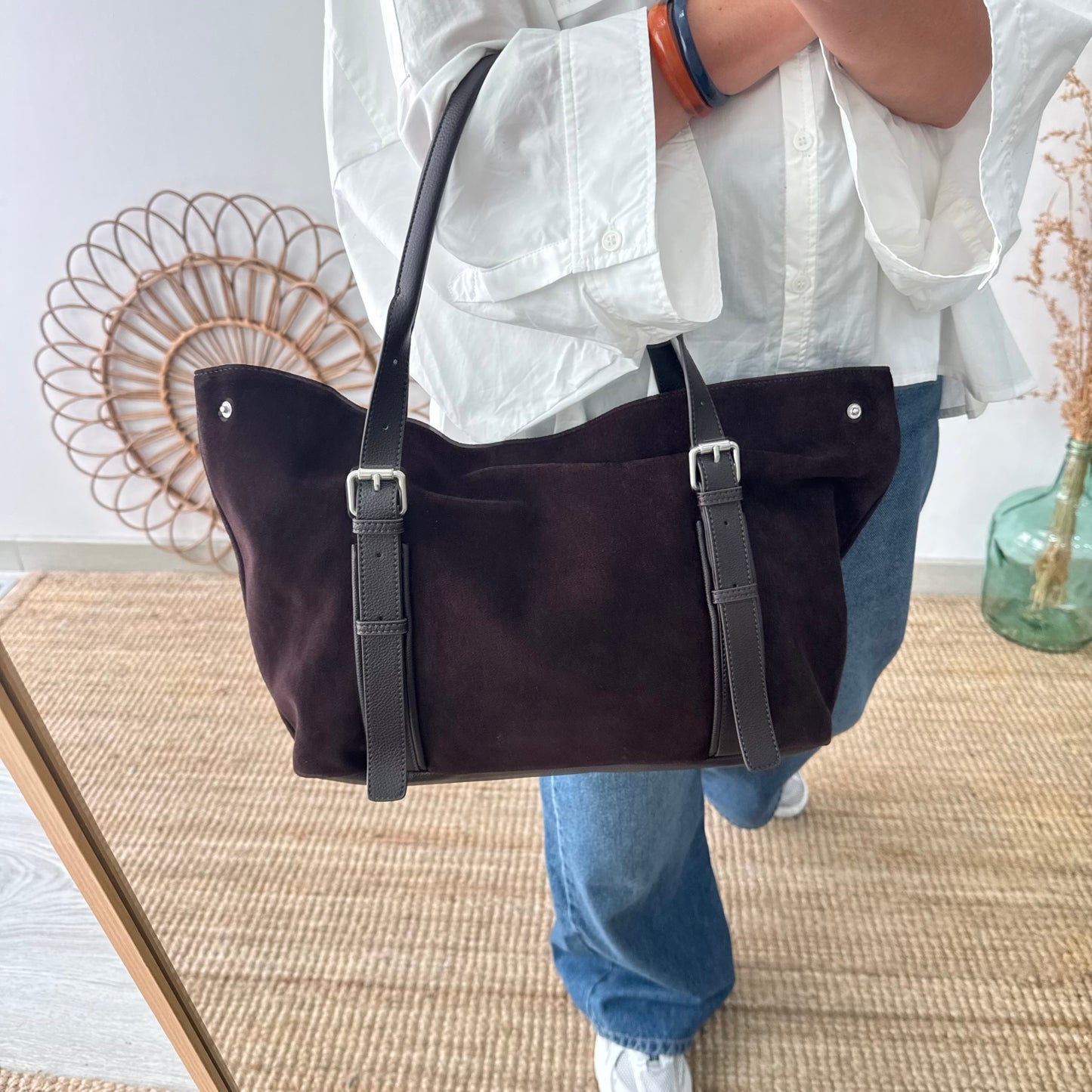 Bolso Shopper hebillas serraje y piel marrón chocolate