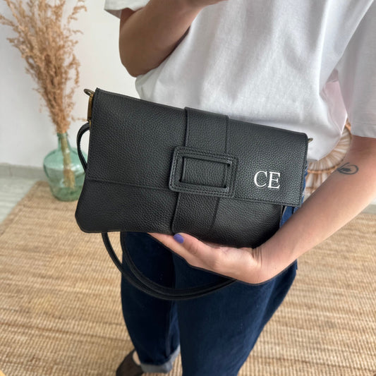 Bolso piel bandolera negro solapa personalizado iniciales bordadas - Bubbleshopbcn