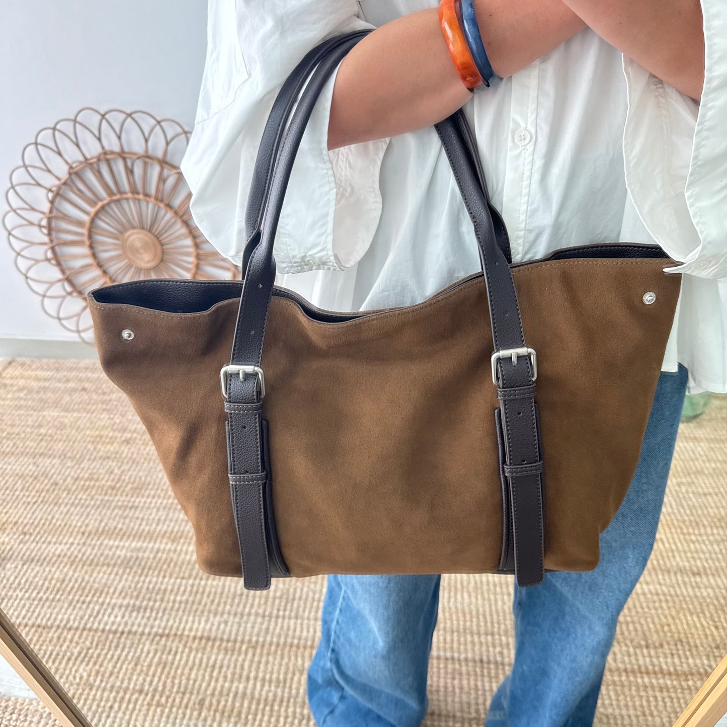 Bolso Shopper hebillas serraje y piel marrón