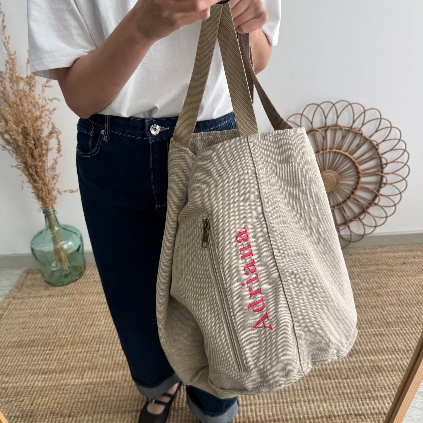 Bolsa loneta taupe bolsillo personalizado nombre fluor - Bubbleshopbcn