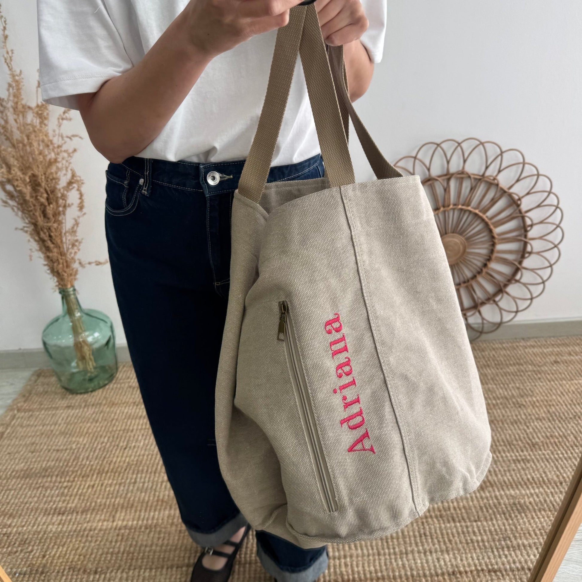 Bolsa loneta taupe bolsillo personalizado nombre fluor - Bubbleshopbcn