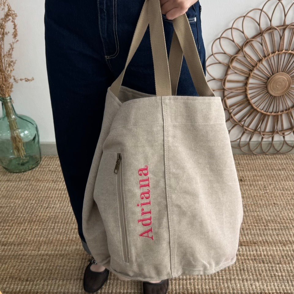 Bolsa loneta taupe bolsillo personalizado nombre fluor - Bubbleshopbcn