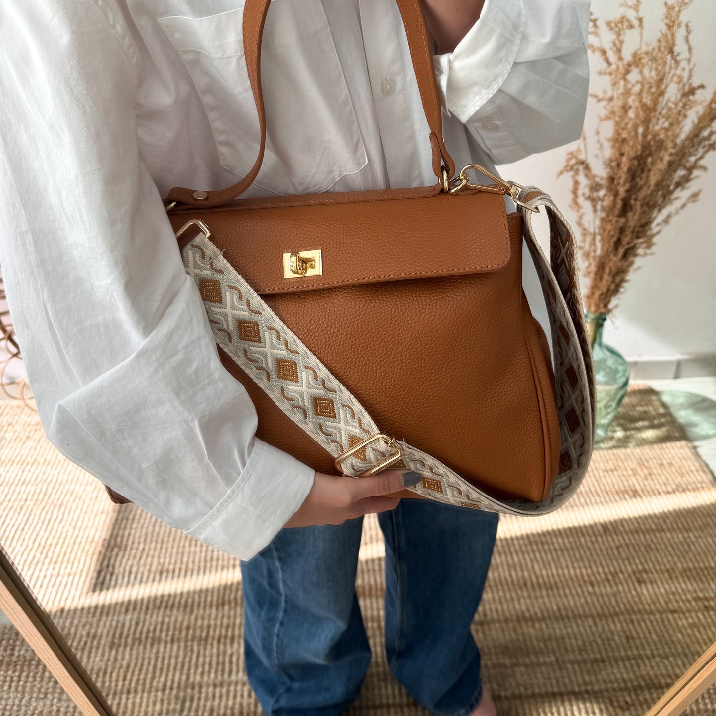 Bolso tote cierres piel camel