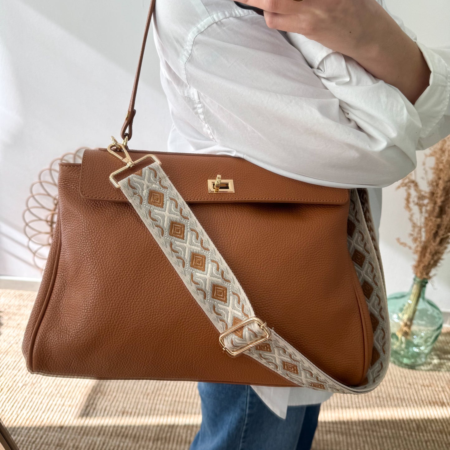 Bolso tote cierres piel camel