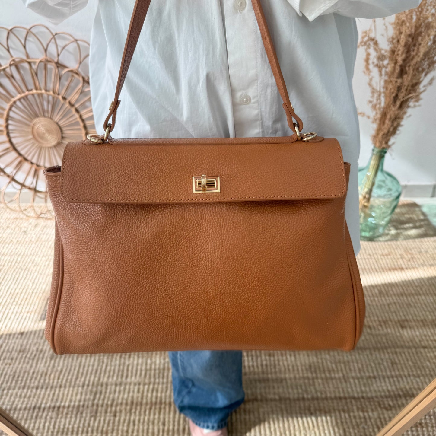 Bolso tote cierres piel camel