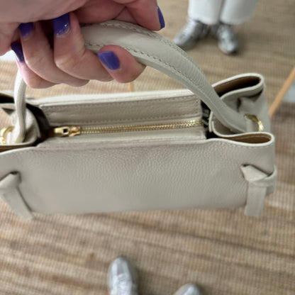 Bolso nudos beige