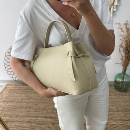 Bolso nudos beige