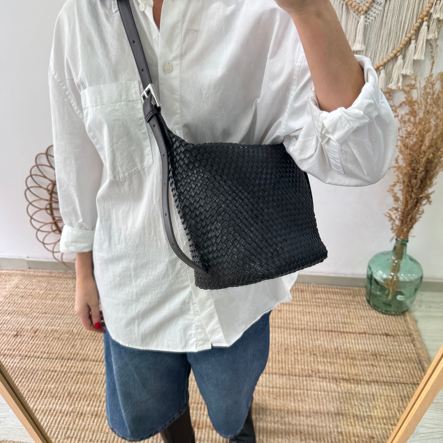 Bolso saco en piel trenzada cremallera negro