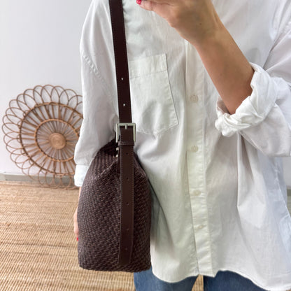 Bolso saco en piel trenzada cremallera marrón