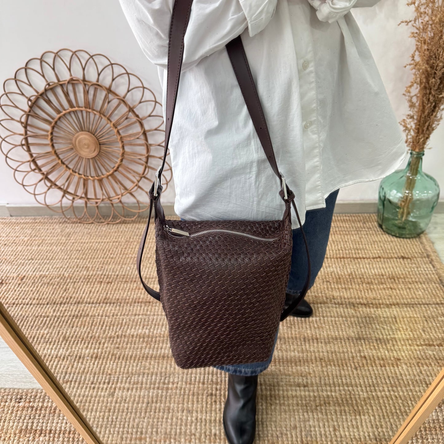 Bolso saco en piel trenzada cremallera marrón