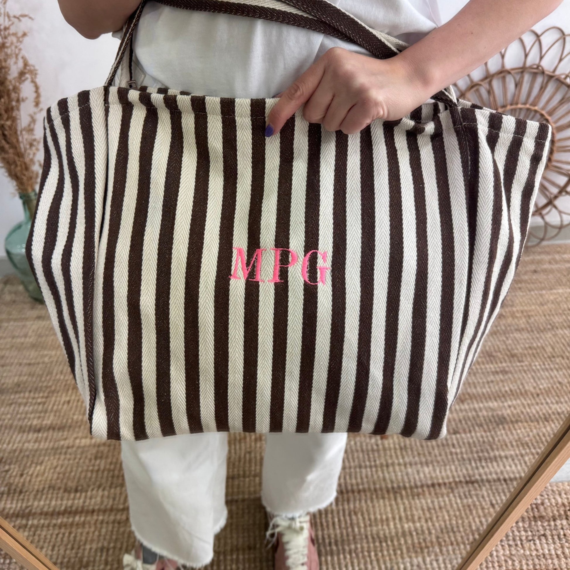 Bolsa loneta rayas marrones iniciales bordadas - Bubbleshopbcn