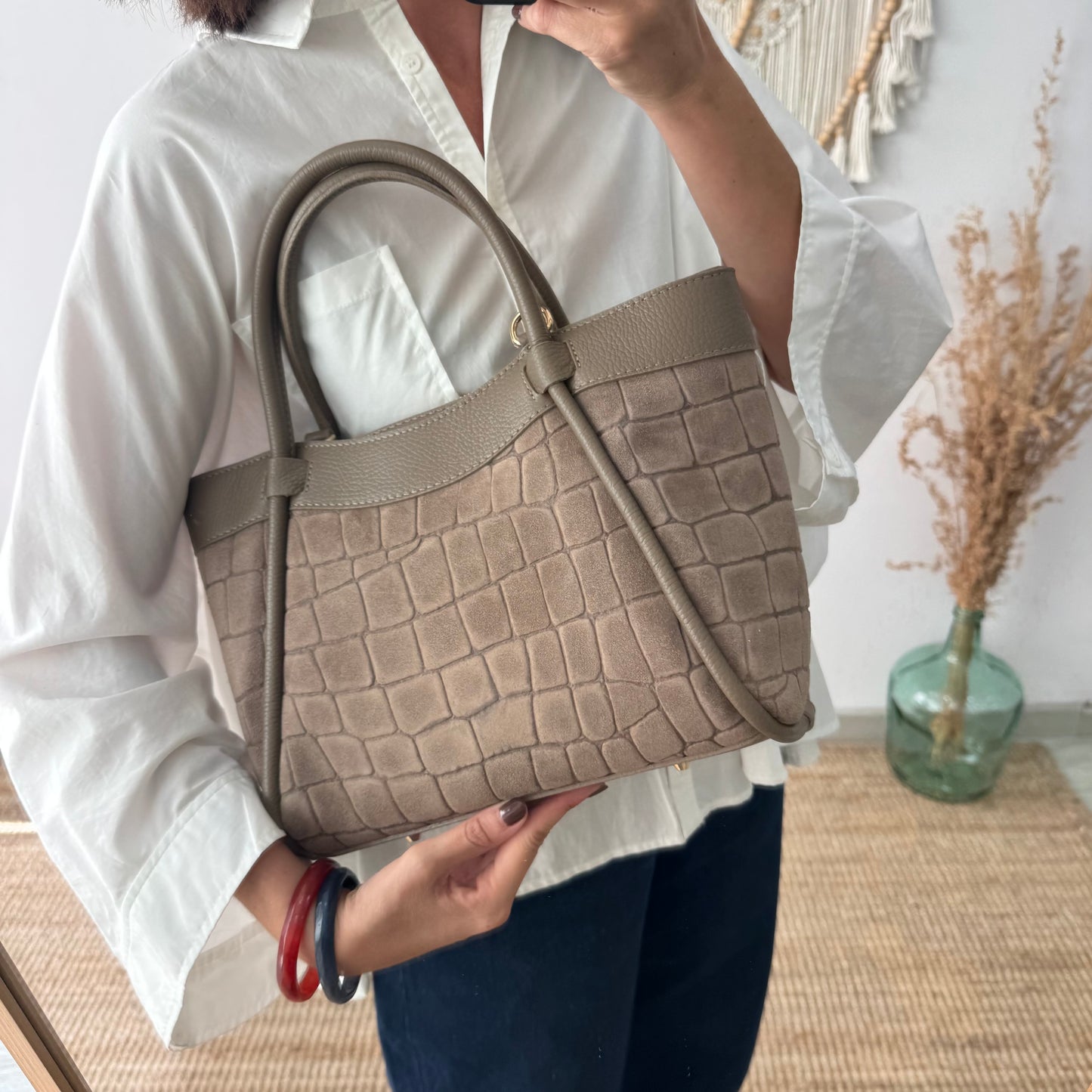 Bolso trapecio serraje y piel taupe