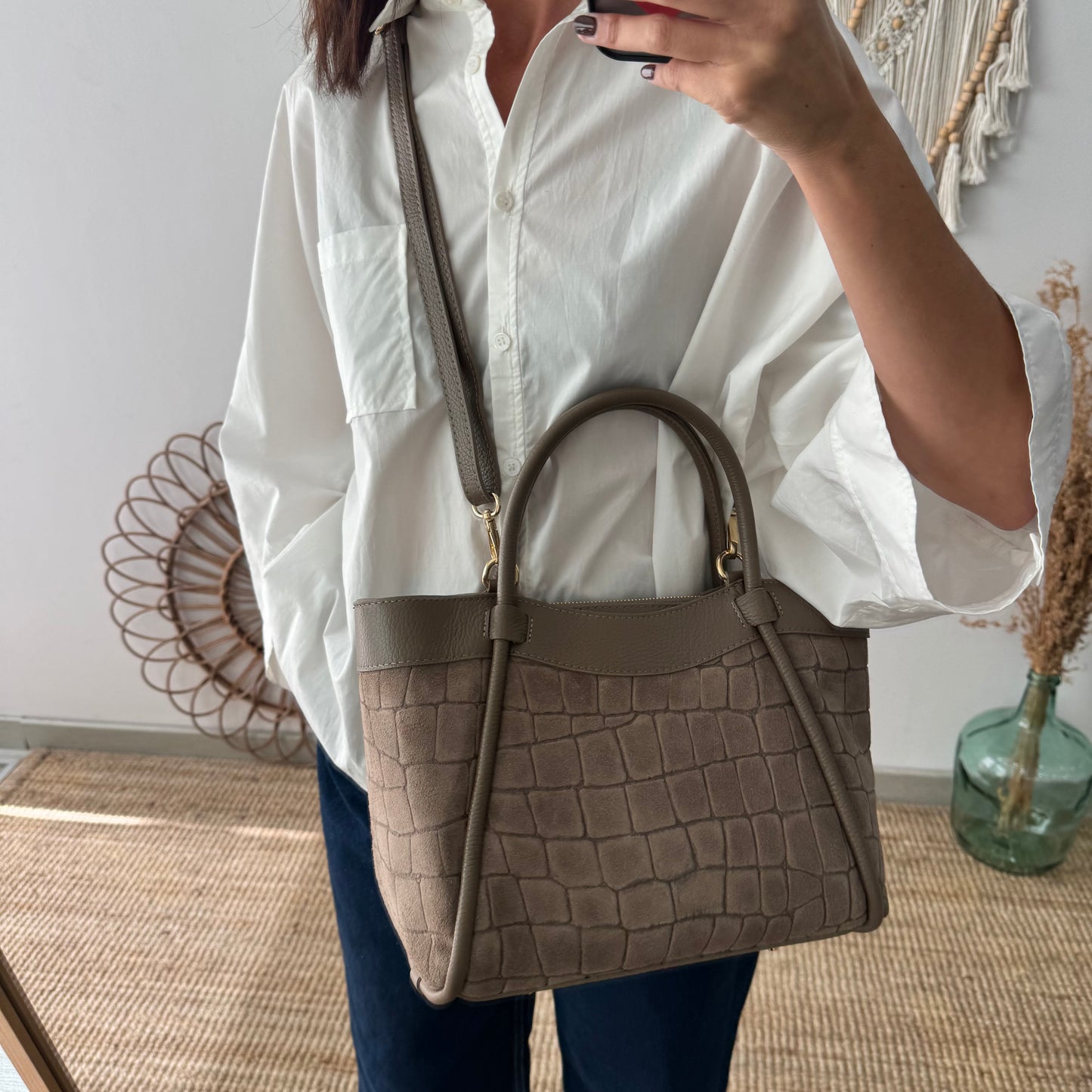 Bolso trapecio serraje y piel taupe
