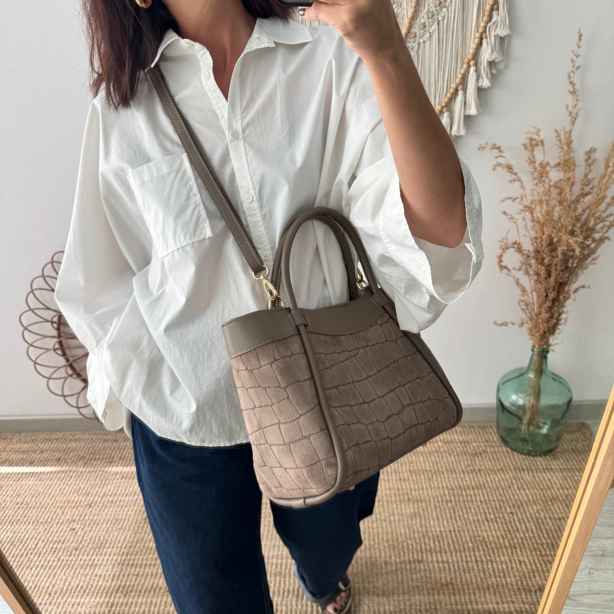 Bolso trapecio serraje y piel taupe