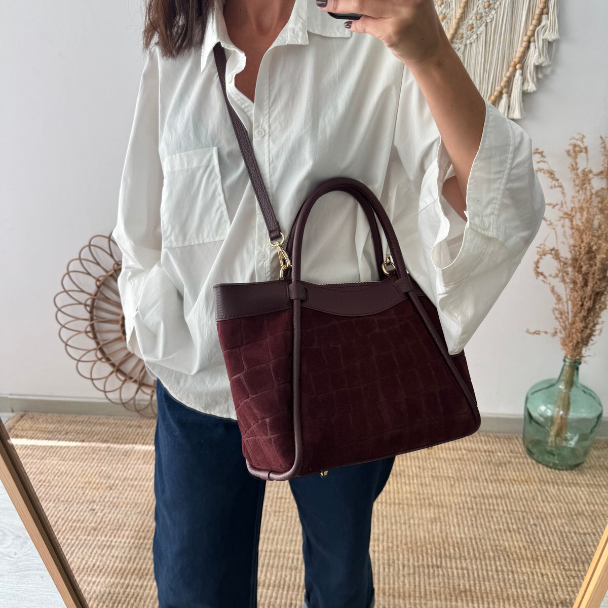 Bolso trapecio serraje y piel granate
