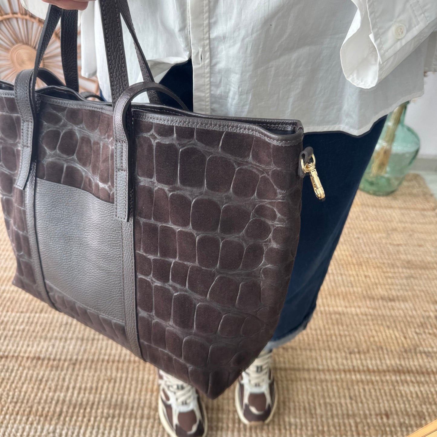 Bolso shopper bolsillo serraje y piel marrón chocolate