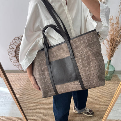 Bolso shopper bolsillo serraje y piel taupe