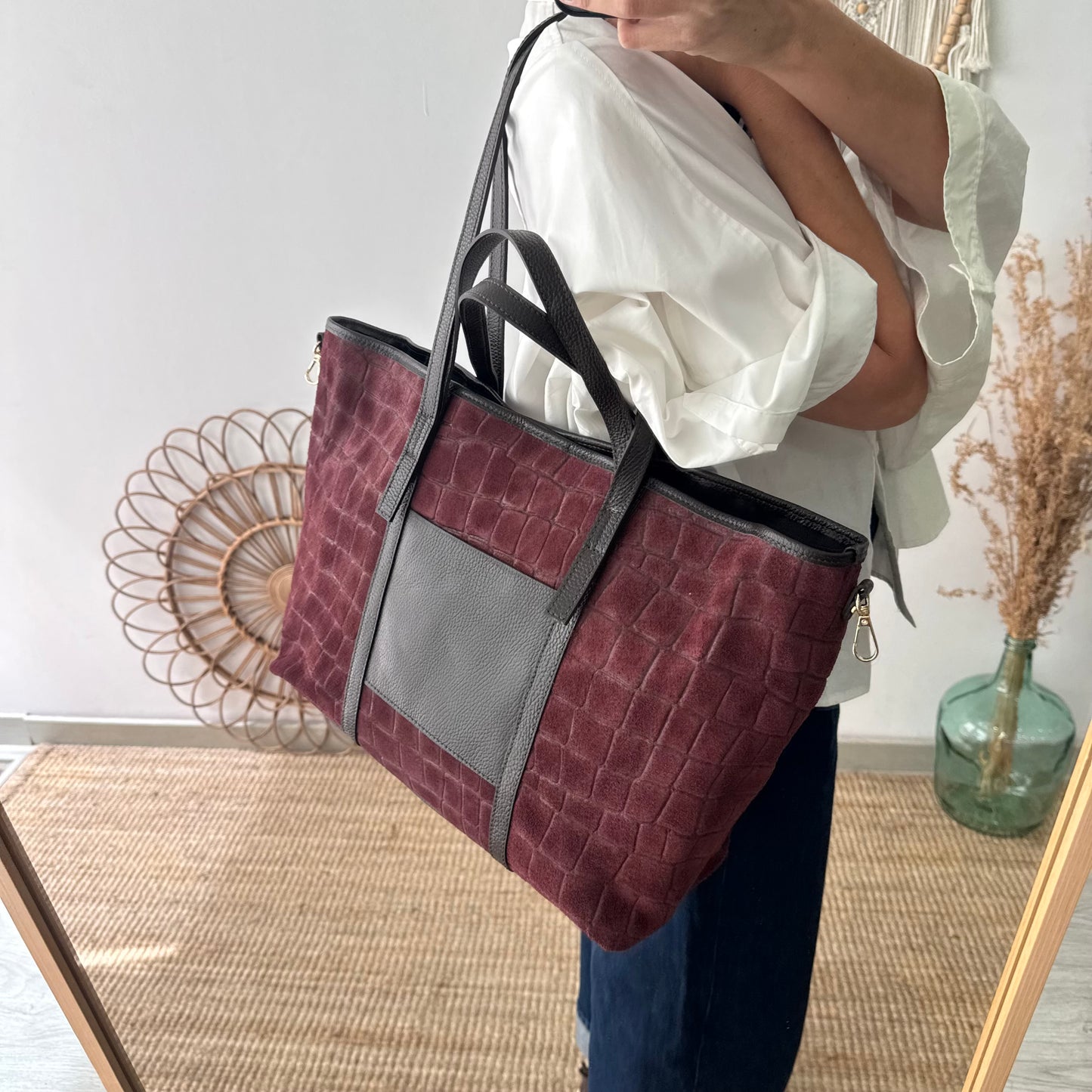 Bolso shopper bolsillo serraje y piel granate