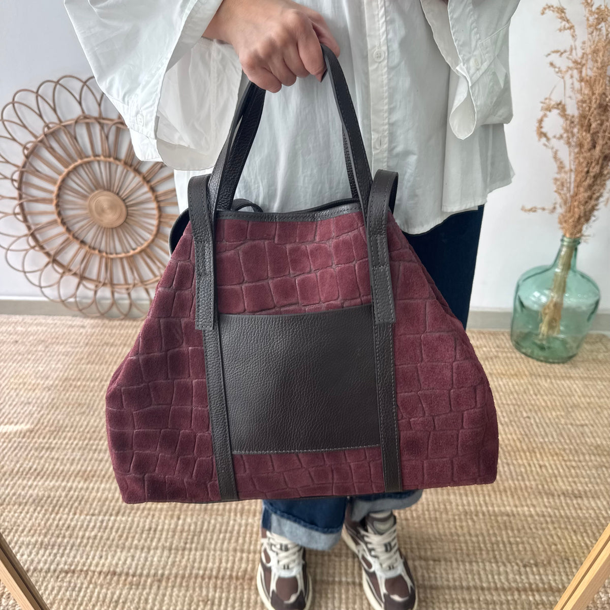 Bolso shopper bolsillo serraje y piel granate