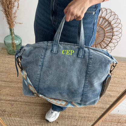 Bolsa denim ovalada azul iniciales bordadas