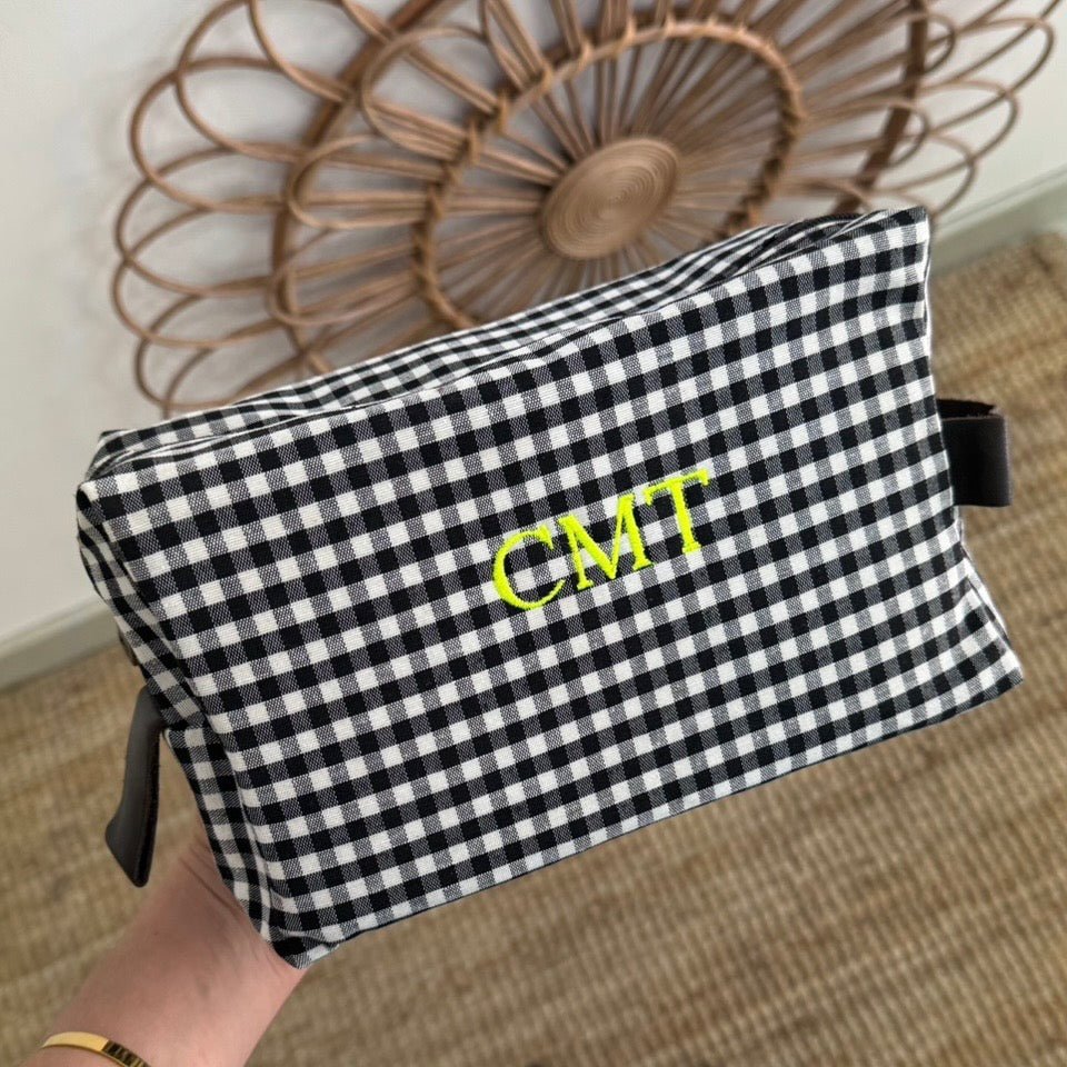 Neceser combinado algodon y piel cuadros vichy negro iniciales bordadas - Bubbleshopbcn