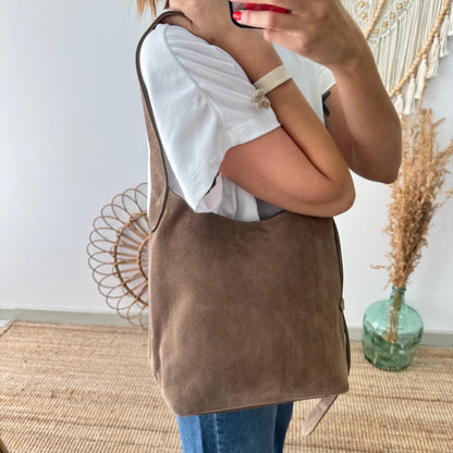 Bolso candado serraje taupe