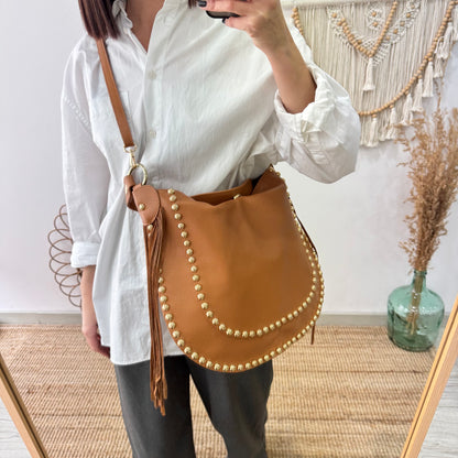 Bolso Hobo tachuelas y Flecos en Piel camel