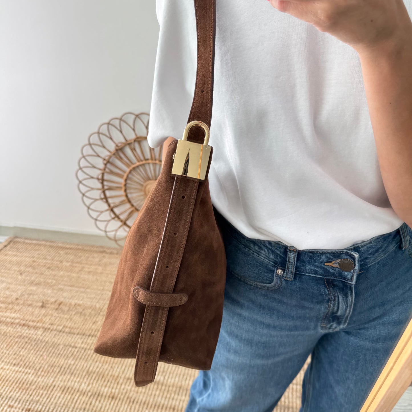 Bolso candado serraje marrón