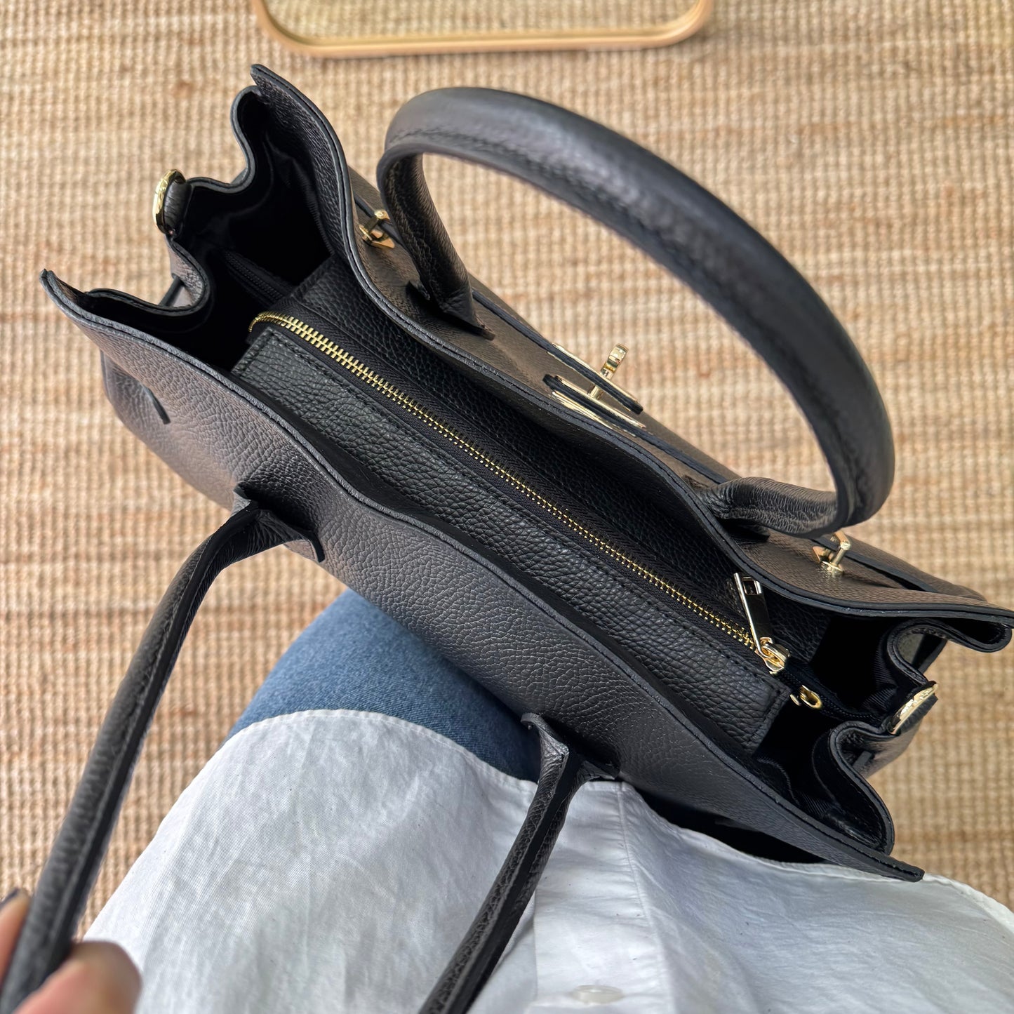 Bolso shopper negro cierre dorado