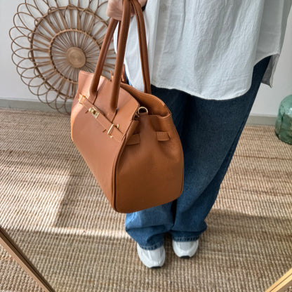 Bolso shopper camel cierre dorado