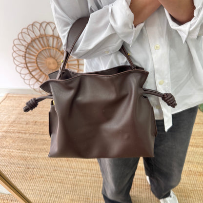 Bolso fruncido piel marrón