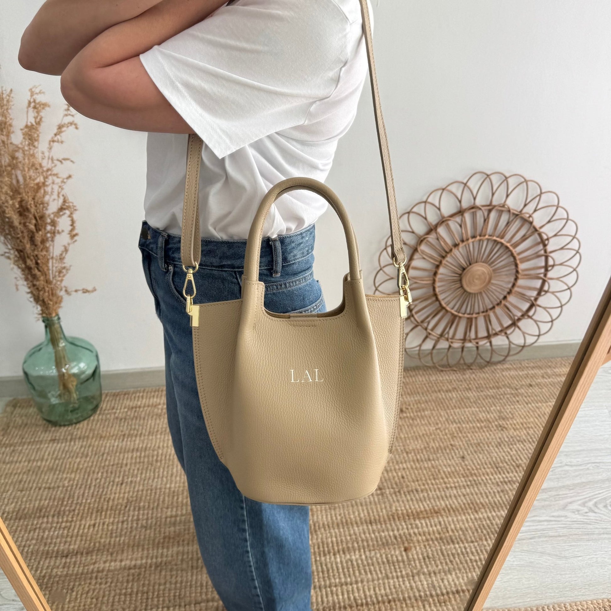 Bolso bucket asas rígidas taupe - Bubbleshopbcn