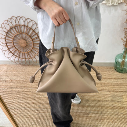 Bolso fruncido piel taupe