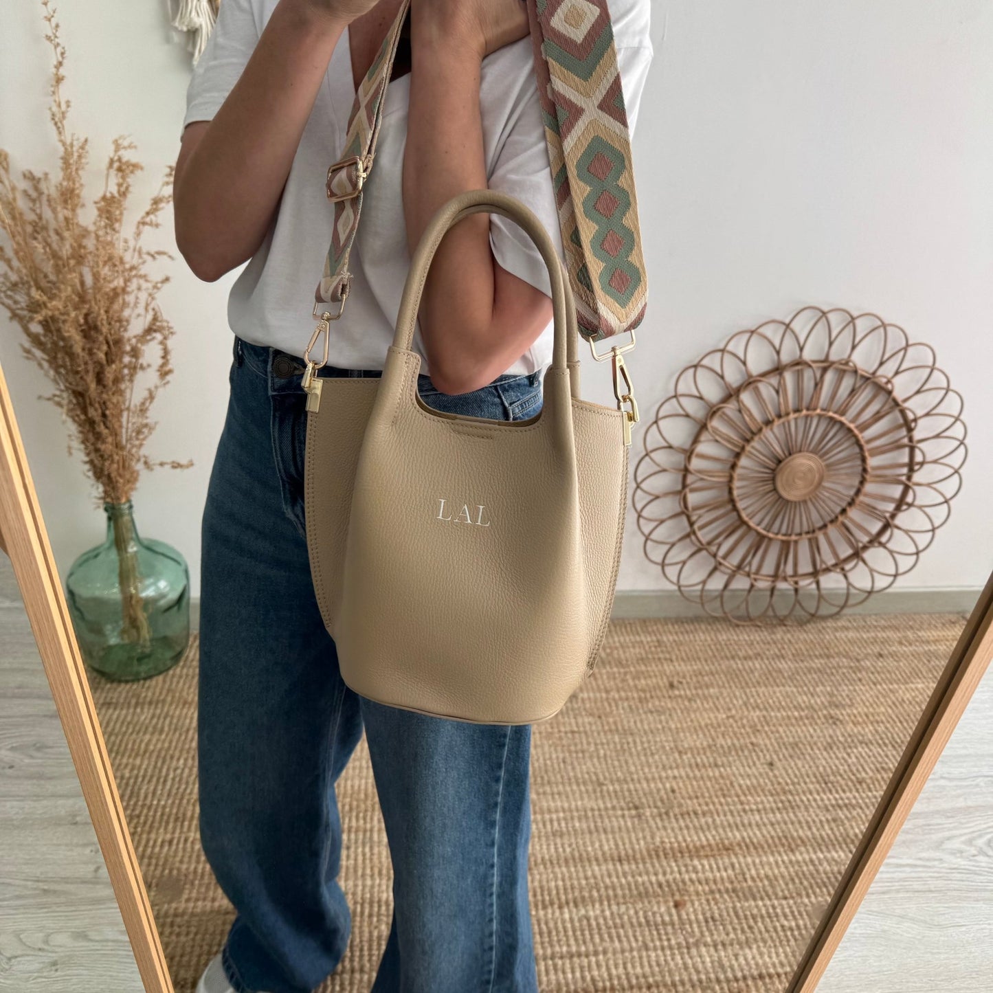 Bolso bucket asas rígidas taupe - Bubbleshopbcn