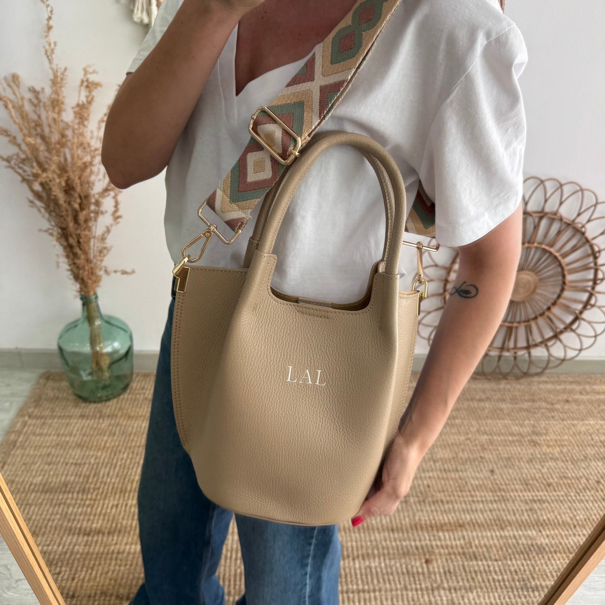 Bolso bucket asas rígidas taupe - Bubbleshopbcn