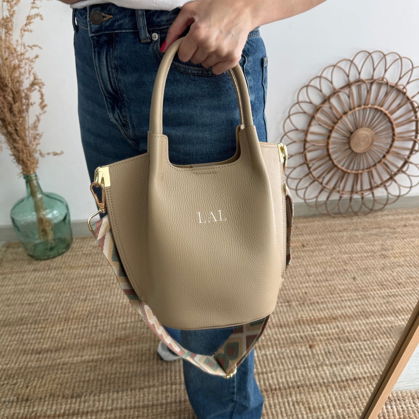 Bolso bucket asas rígidas taupe - Bubbleshopbcn