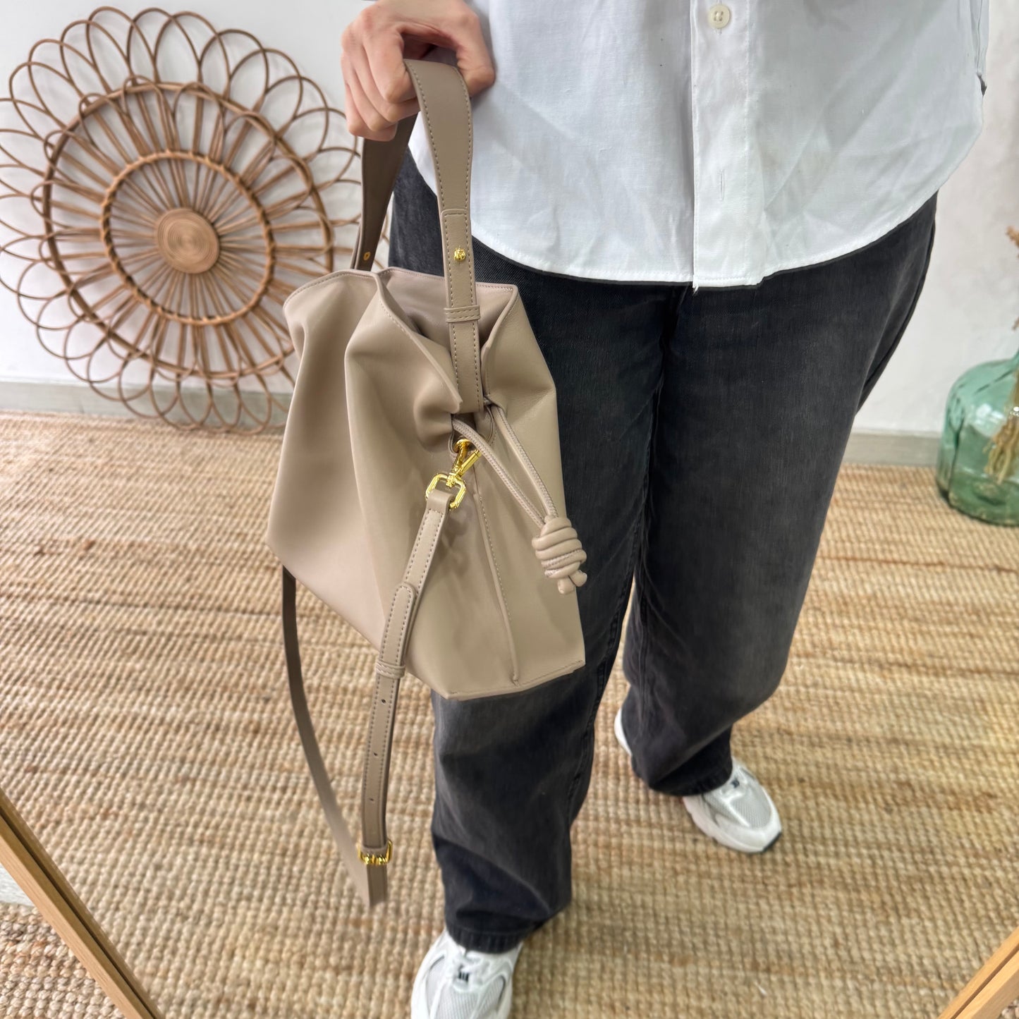 Bolso fruncido piel taupe