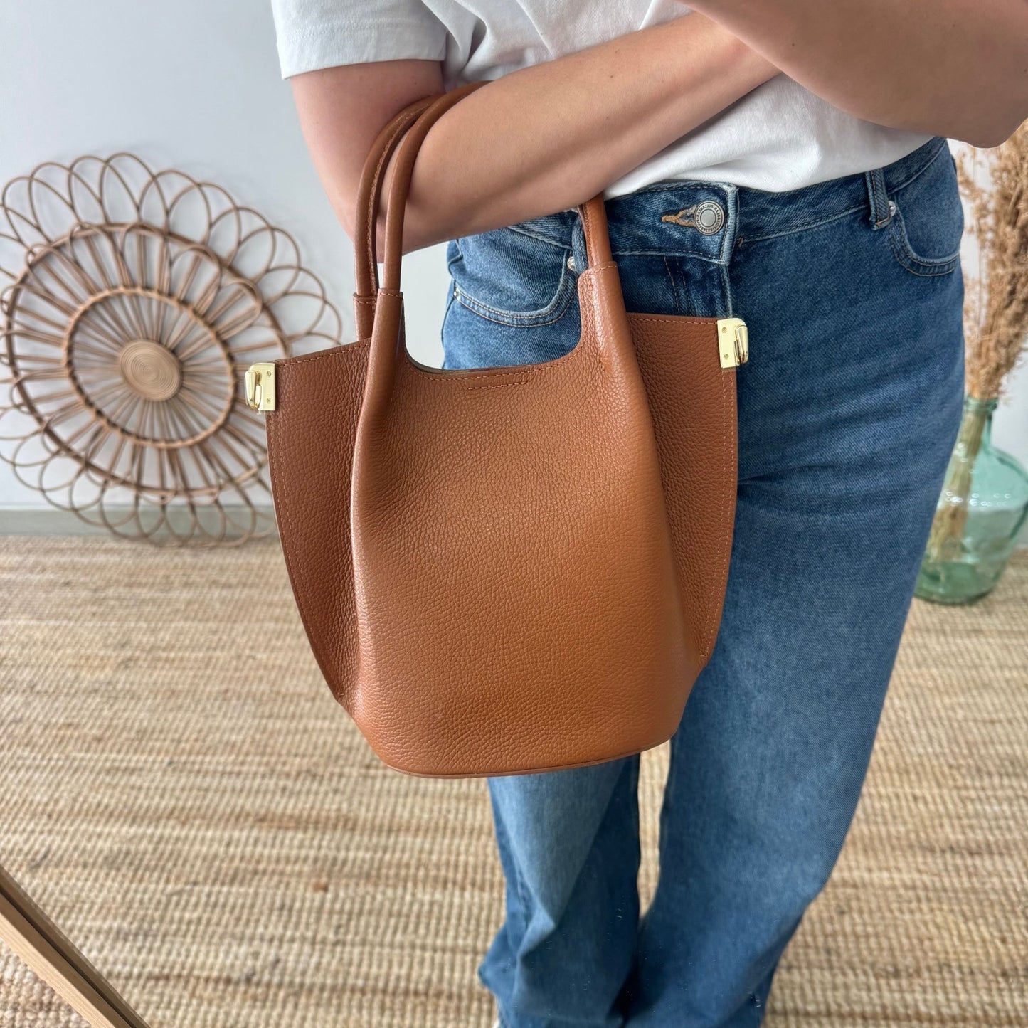 Bolso bucket asas rígidas camel - Bubbleshopbcn