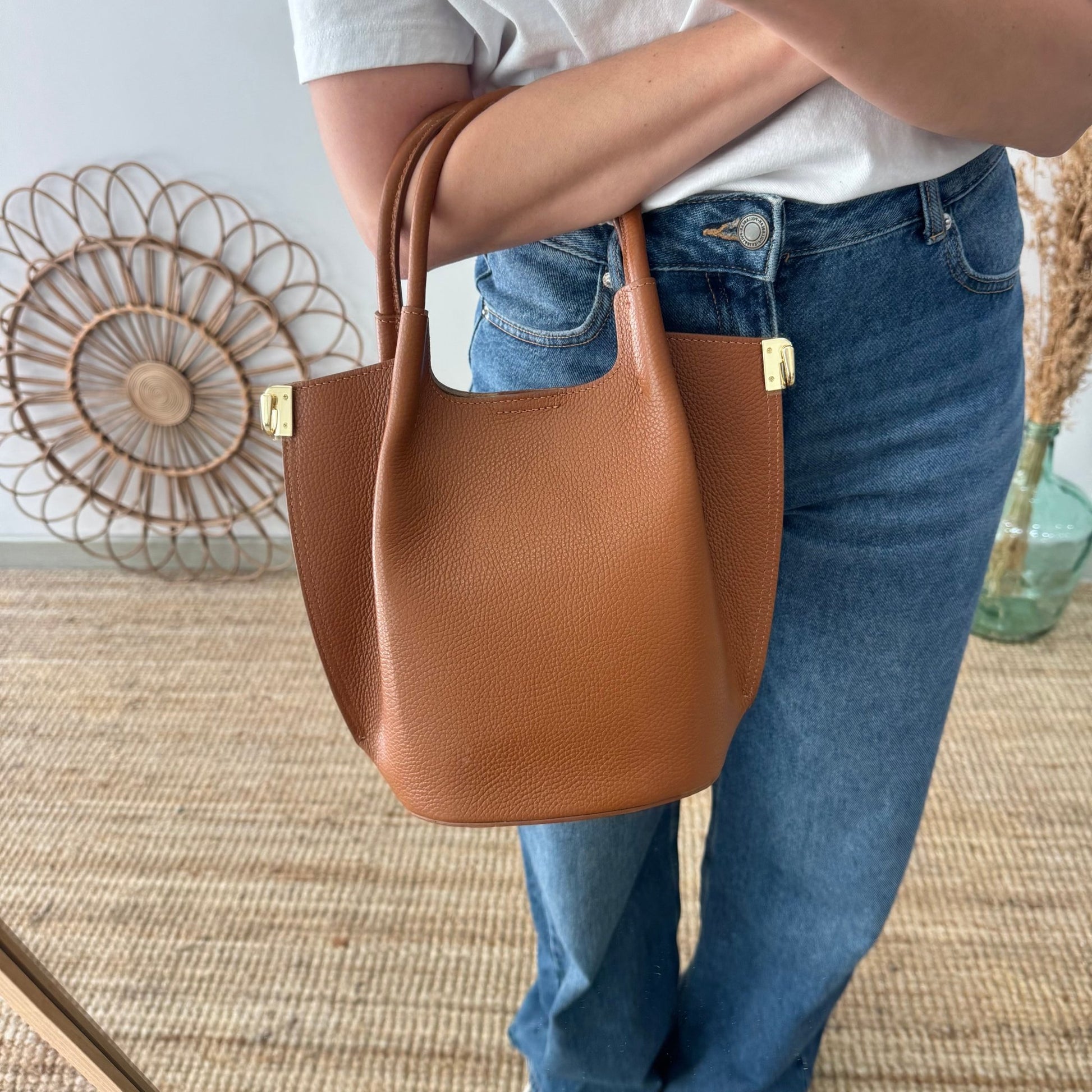 Bolso bucket asas rígidas camel - Bubbleshopbcn